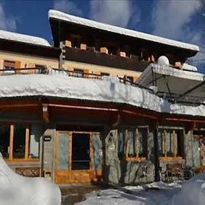  Hotel Ristorante Il Laghetto